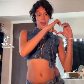 Roseebby_20