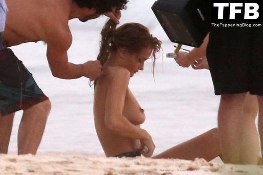 Rosie Huntington-Whiteley