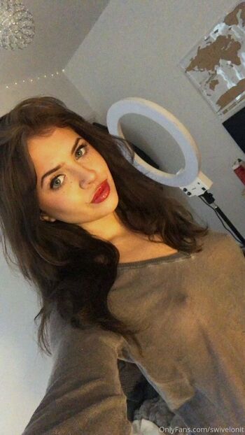 rosieanya