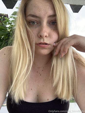 rosy_blondbabe