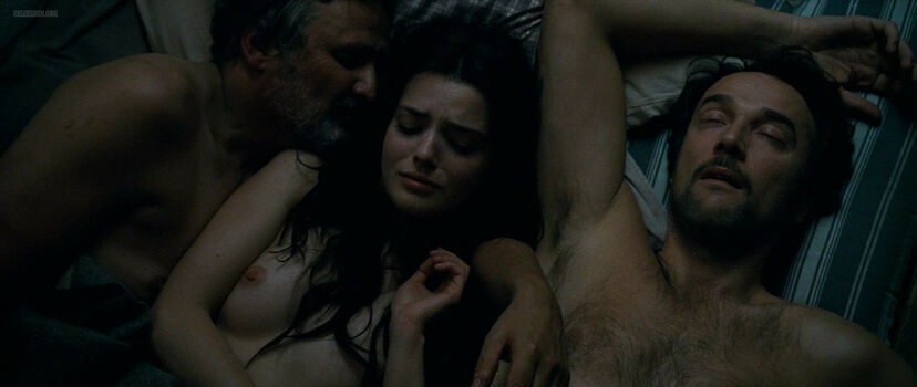 Roxane Mesquida