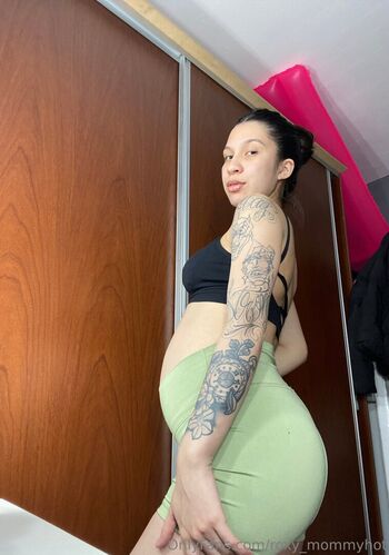 roxy_mommyhot