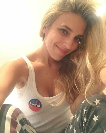 Roxy Striar