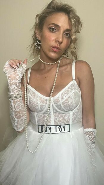 Roxy Striar