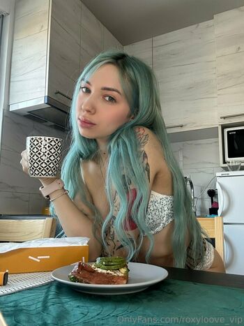 roxyloove_free