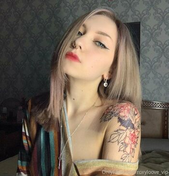 roxyloove_vip