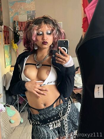 Roxyz111