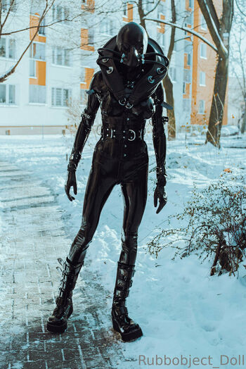 rubbobject_doll