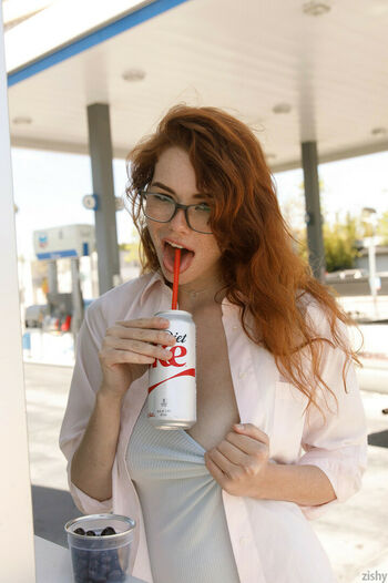 Sabrina Lynn