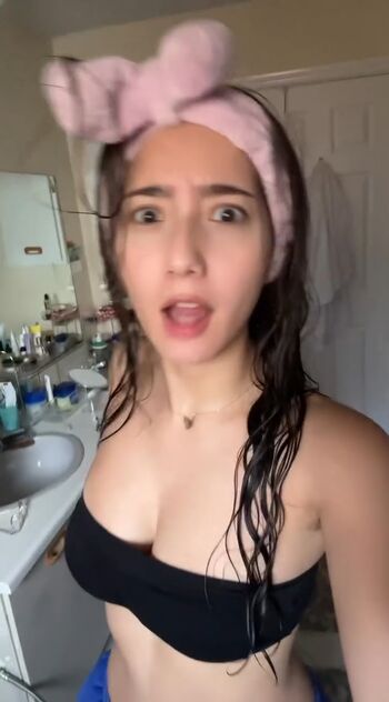 Sabrina Pezeshkian