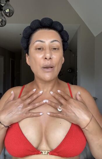 Saira Khan