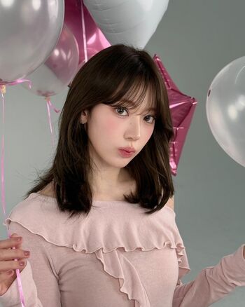 Sakura Miyawaki 宮脇 咲良