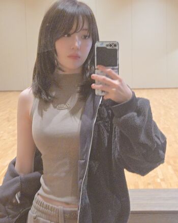 Sakura Miyawaki 宮脇 咲良