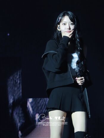 Sakura Miyawaki 宮脇 咲良