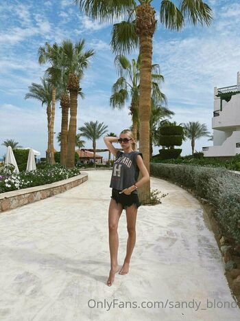 sandy_mallrose