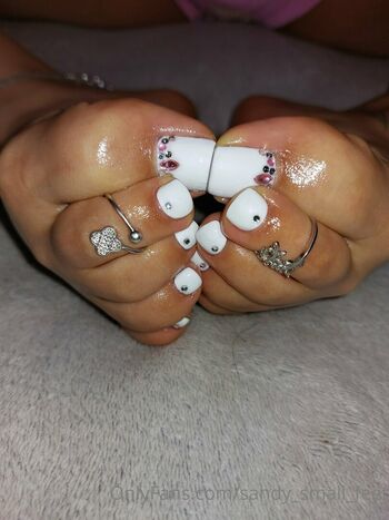 sandy_small_feet
