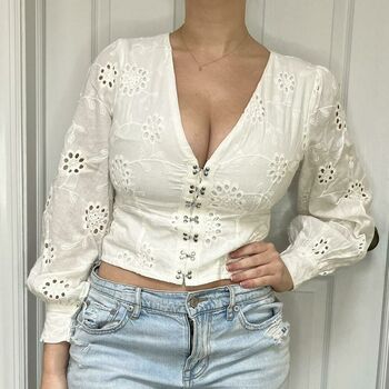 Sara Farrelll