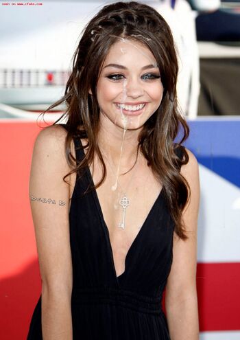 Sarah Hyland Fake
