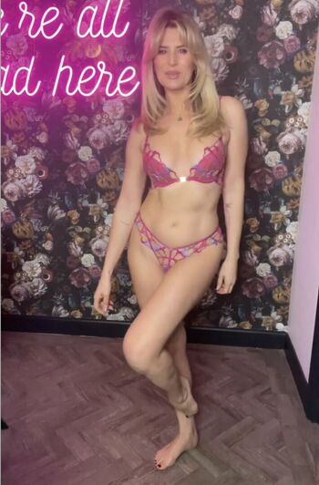 Sarah Jayne Dunn