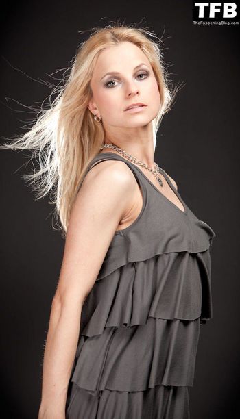 Sarah Latton
