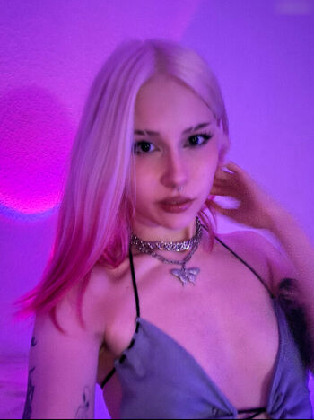 Sarahtoninx9_