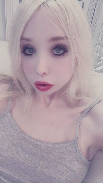 Sarina Valentina