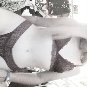 Saskia0