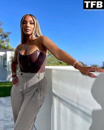 Savannah James