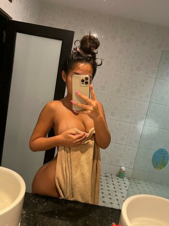 Saya Roze