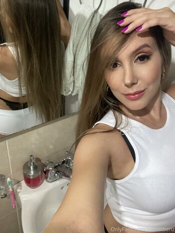 Scarlet Benz