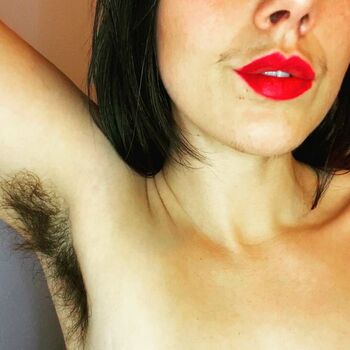 scarlet_labelle