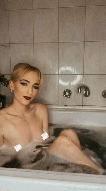 scarletttjay