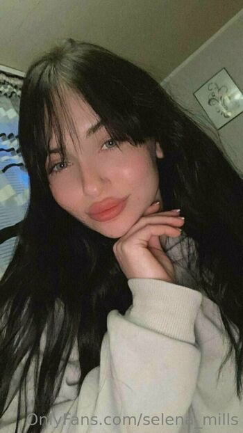 selena_mills