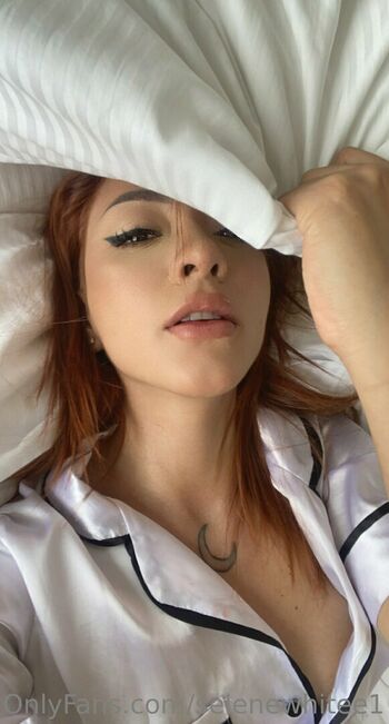selenewhitee1