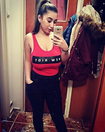 Selly_madelline