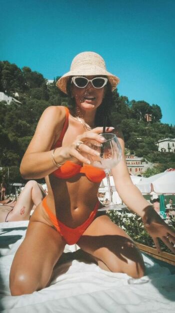 Serinda Swan