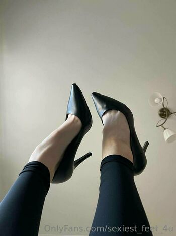 sexiest_feet_4u