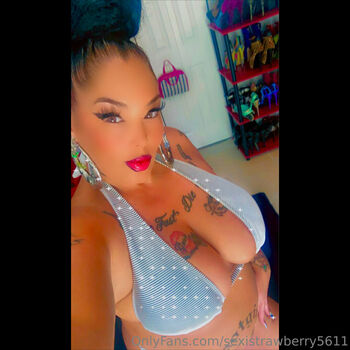 sexistrawberry5611