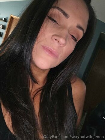sexyhotwifejenna