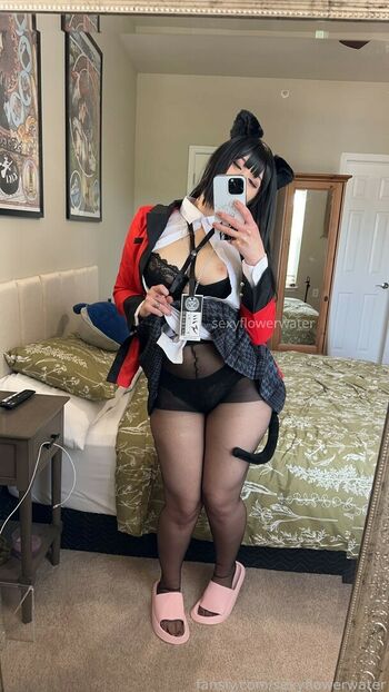 SexyWaterFlower