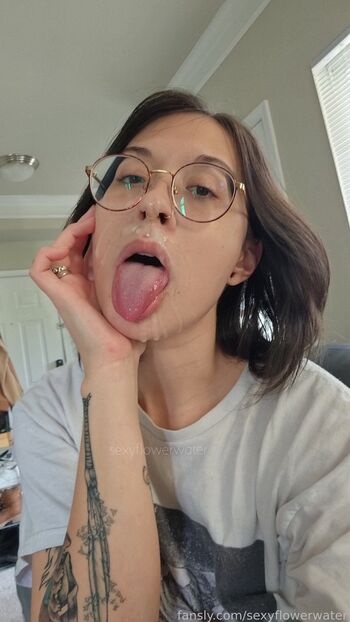 SexyWaterFlower