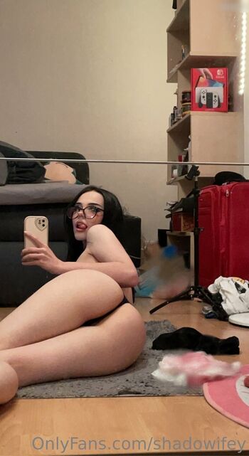 Shadowifey
