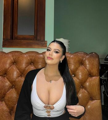 Shania Hawkins