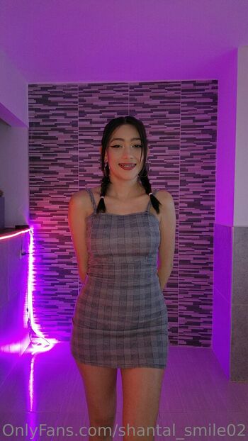 shantal_smile02