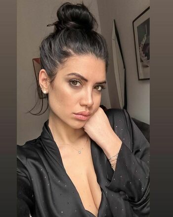 Sharon De Luca