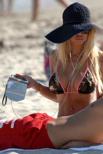 Shauna Sand