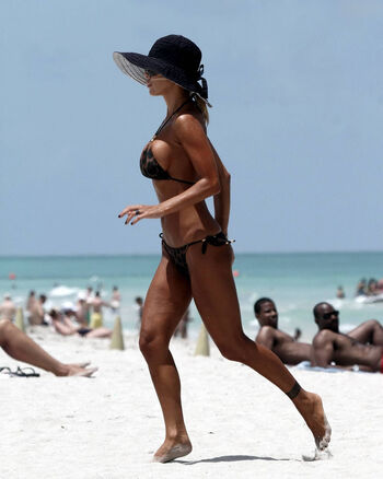 Shauna Sand