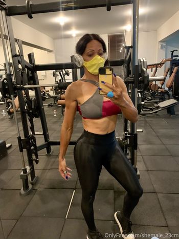 shemale_23cm