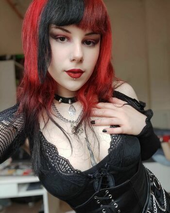 sherlyine