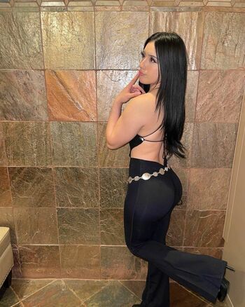 Shilynn Velez